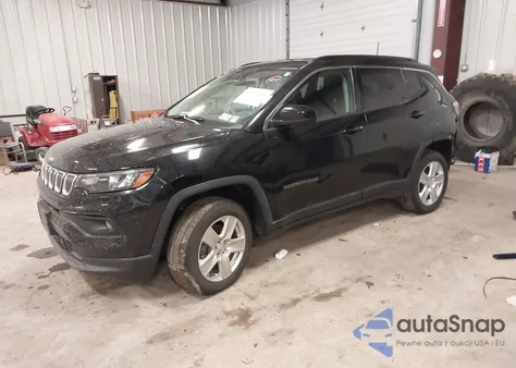 2022 Jeep Compass Latitude 4X4 z USA, uszkodzony, nr VIN 3C4NJDBB4NT135016